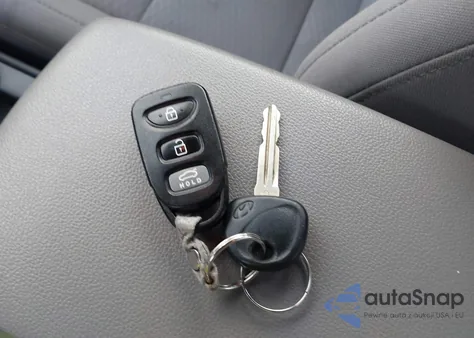 2019 Hyundai Elantra Se from USA, damaged, VIN 5NPD74LF2KH453983